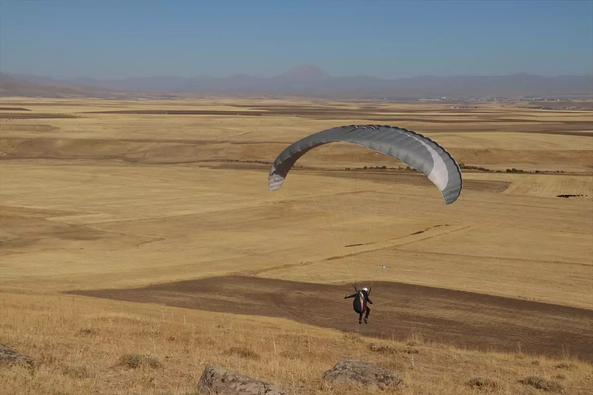 agrida 50 genc yamac parasutu pilotu oldu KnaYtiZn