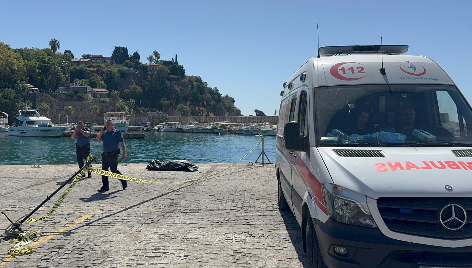 antalyada feci olum falezlerden denize dustu wpNgvzjs