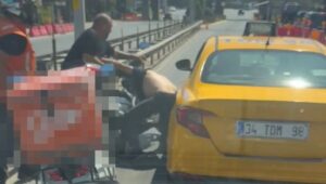 taksiciyle motokurye arasinda yol verme kavgasi K3ghpgQX