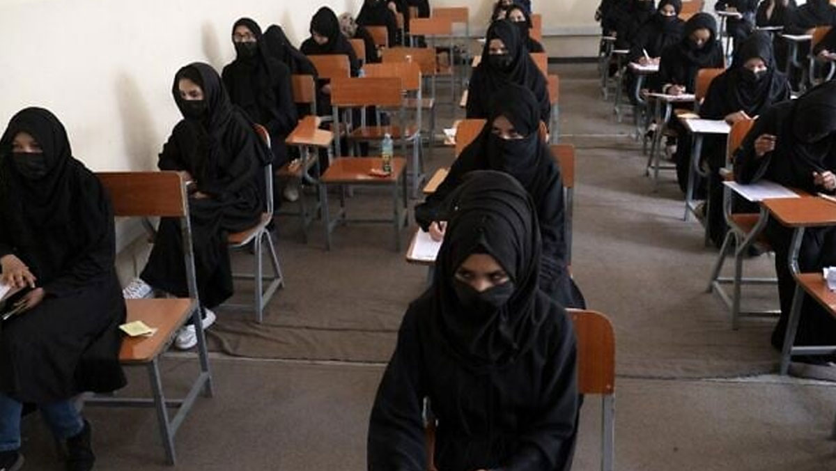 universitede kadin kitabi yasagi NPLc2pbq