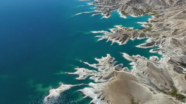 burasi maldivler degil turkiye sular cekilince ortaya cikti neresi oldugunu ogrenince cok sasiracaksiniz ZtRlEWJa