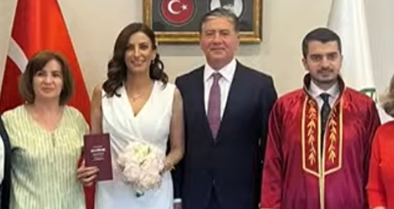 İki milletvekili evlendi, nikahlarını CHP’li belediye başkanı kıydı