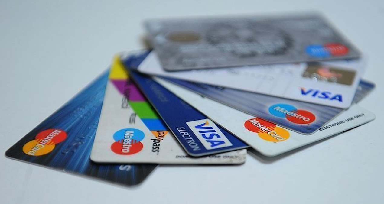 Bankalardan kotu surpriz kredi karti borcu olanlarin hesabi sifirlaniyor UcNMJWKU