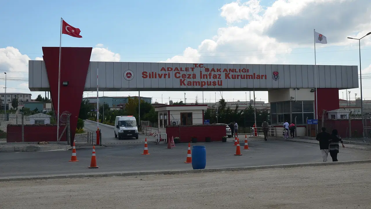Chpli gunaydin duyurdu silivride gece nakilleri ibb davasi tutuklulari sevk ediliyor ueARwRyN