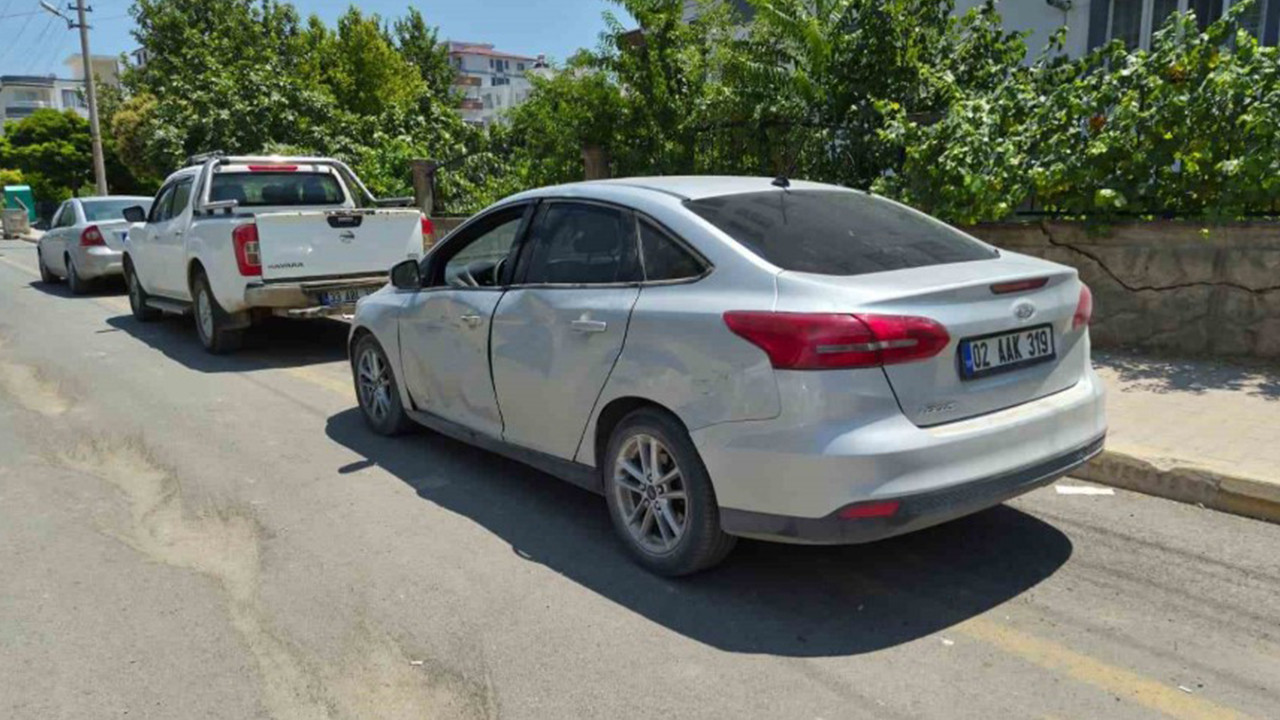 Feci kaza motosiklet ile otomobil carpisti 1 yarali JZdLW1eN