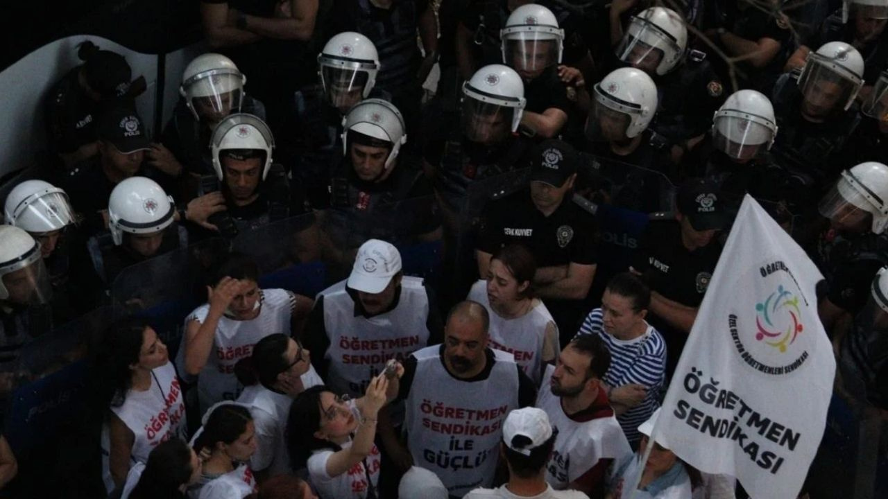 Son Dakika | Özel sektör öğretmenlerine polis müdahalesi! Ankara’da yeniden eylem başlatmışlardı Img