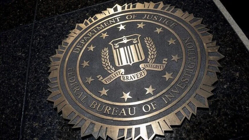 New yorkta ice ve fbi binasi onunde saldiri bir kisi gozaltinda vjikWvvm